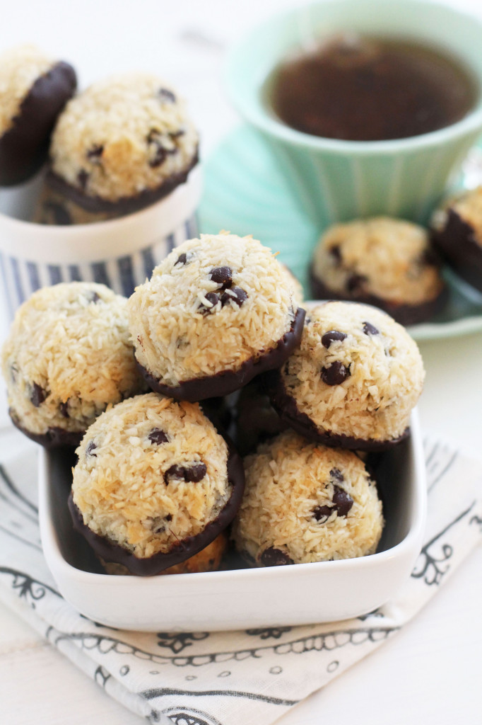 Chocolate Chip Coconut Macaroons - Primal Palate | Paleo ...