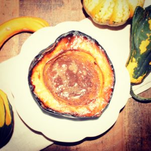 paleo roasted acorn squash